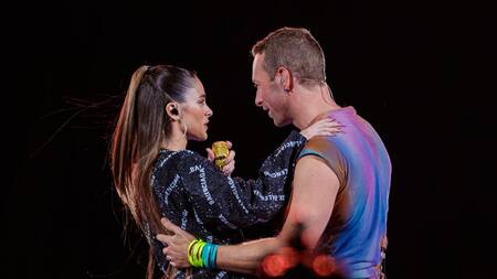 Tini Stoessel y Chris Martin. Foto: Télam.