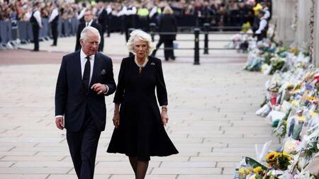 llegada a palacio rey carlos foto Reuters