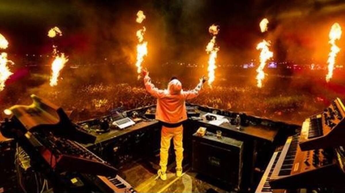 Bizarrap rompiendo todos los límites en el Lollapalooza