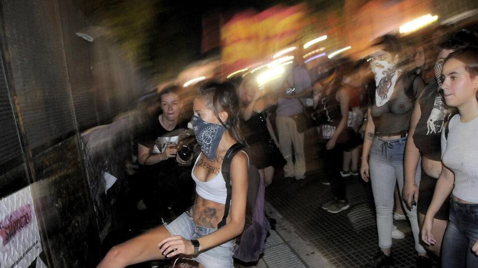 Incidentes tras marcha de mujeres (DYN)