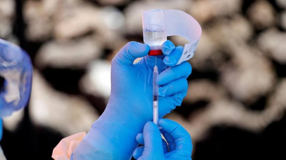 Vacunación, coronavirus en Argentina, Reuters