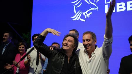 Javier Milei y Diego Santilli.