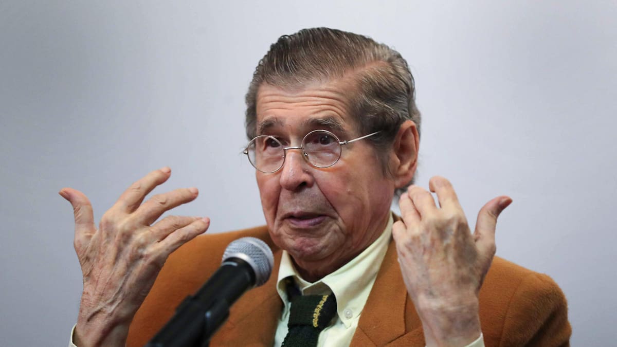 Alfredo Bryce Echenique.