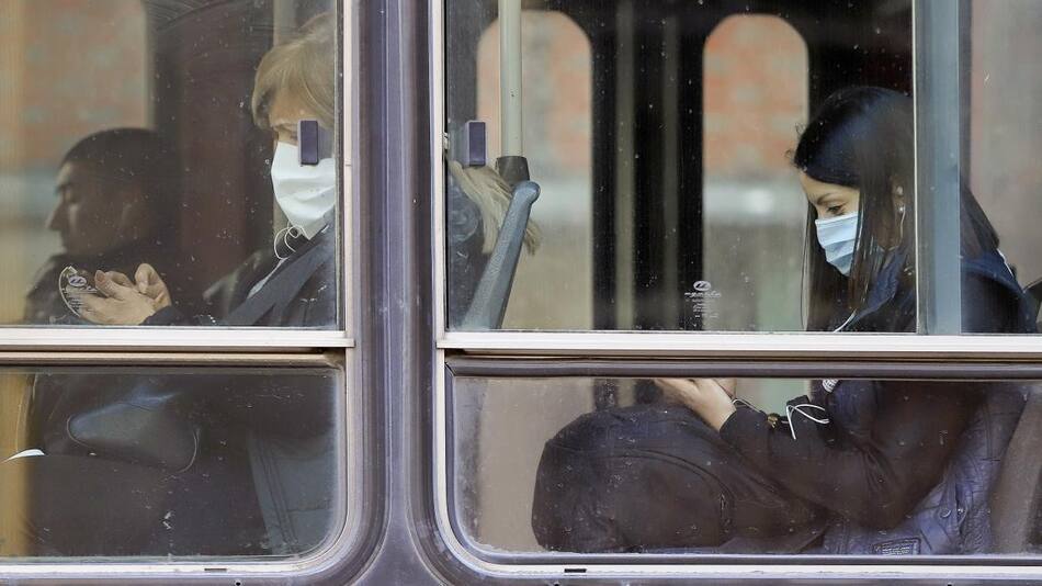 Transporte público en pandemia, coronavirus en Argentina, NA