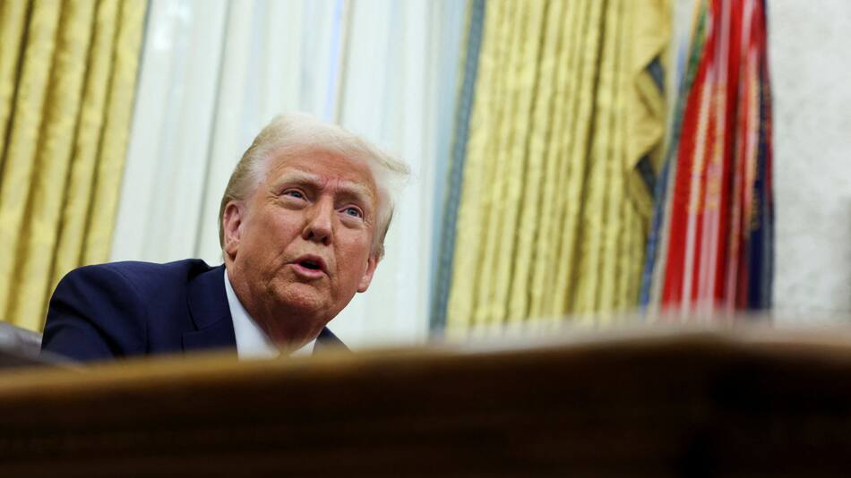 Donald Trump en el Salón Oval de la Casa Blanca. Foto: REUTERS.