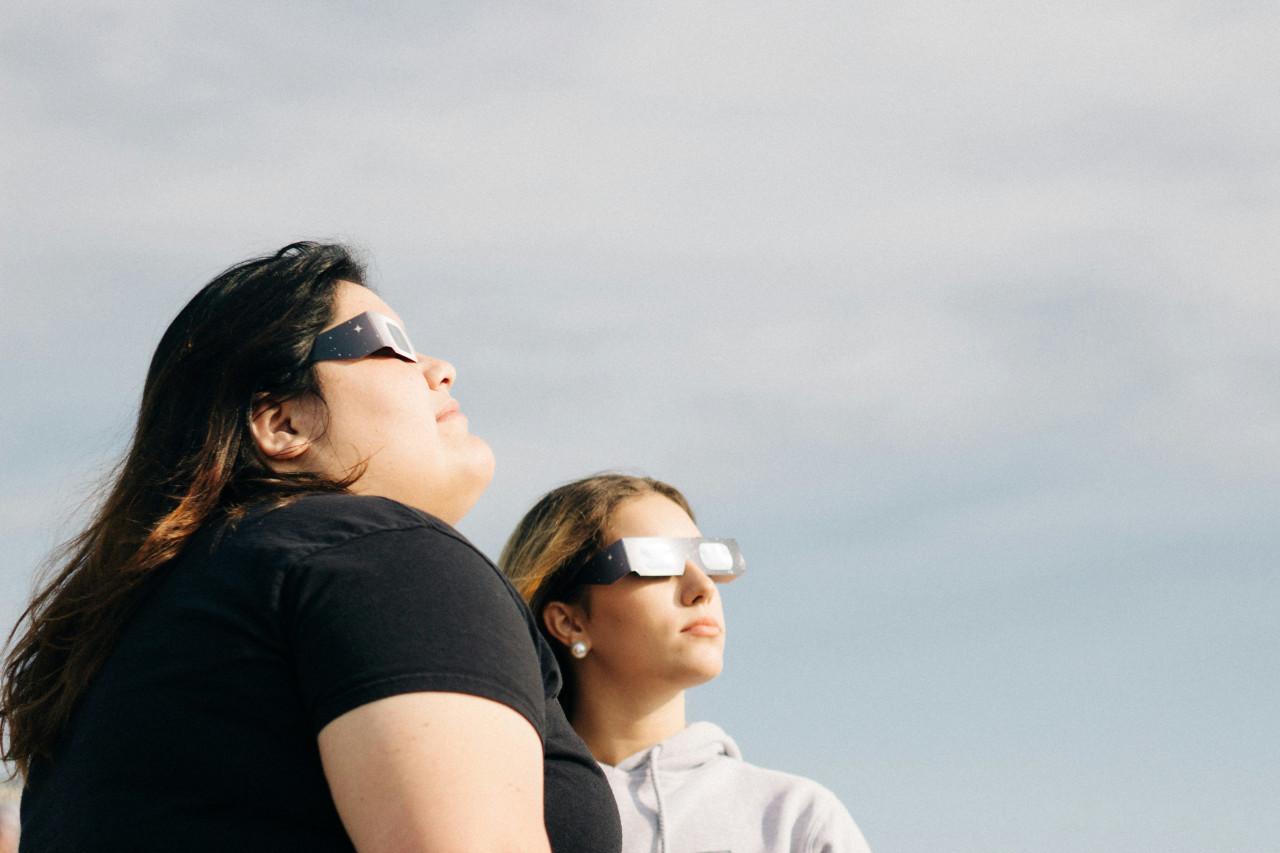 Cómo hacer para ver el eclipse de forma segura.