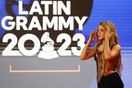 Shakira posa en la alfombra roja de la gala anual de los Latin Grammy en Sevilla. EFE/Jorge Zapata