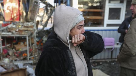 Bombardeo ucraniano contra Donetsk, controlada por Rusia, deja 25 muertos. EFE