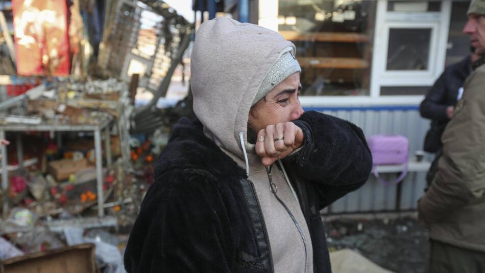 Bombardeo ucraniano contra Donetsk, controlada por Rusia, deja 25 muertos. EFE