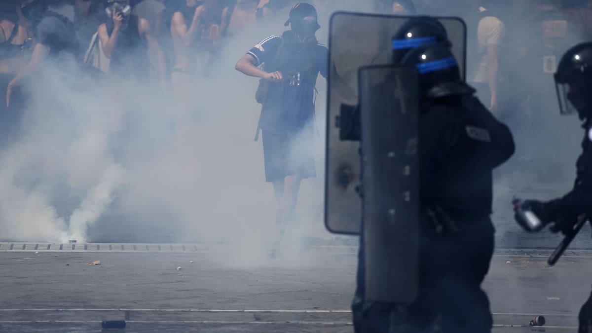 Incidentes durante una marcha en Francia.