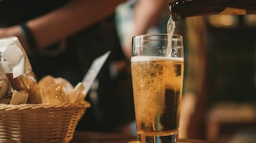 El bodegón de Villa Devoto que mantiene viva la gastronomía alemana con recetas auténticas y porciones abundantes