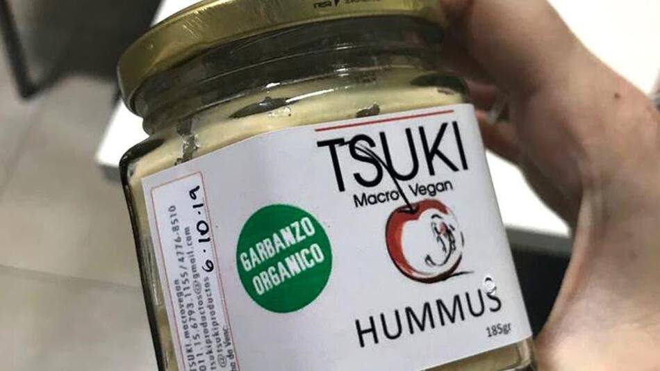 Prohíben el hummus vegano que dejó en terapia a dos hermanas y otros productos