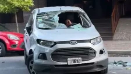 El conductor chocó y se quedó dormido. Foto: X/@rtillynoticias.