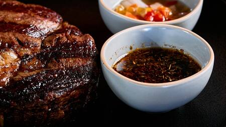 La parrilla porteña recomendada por la Guía Michelín. Foto: Instagram @cauce_ba