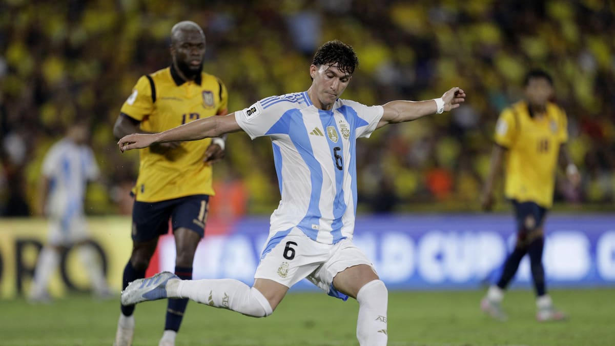 Preocupación en la Selección argentina: Balerdi en duda y Scaloni espera un parte clave antes del Mundial