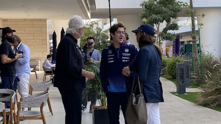 Franco Colapinto con Flavio Briatore. Foto: X Thomas Maher.