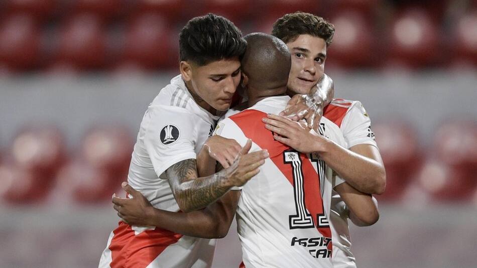 River Plate Atletico Paranaense, Copa Libertadores, Reuters.