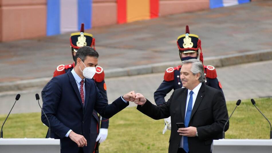 Alberto Fernández junto a Pedro Sánchez, AGENCIA NA