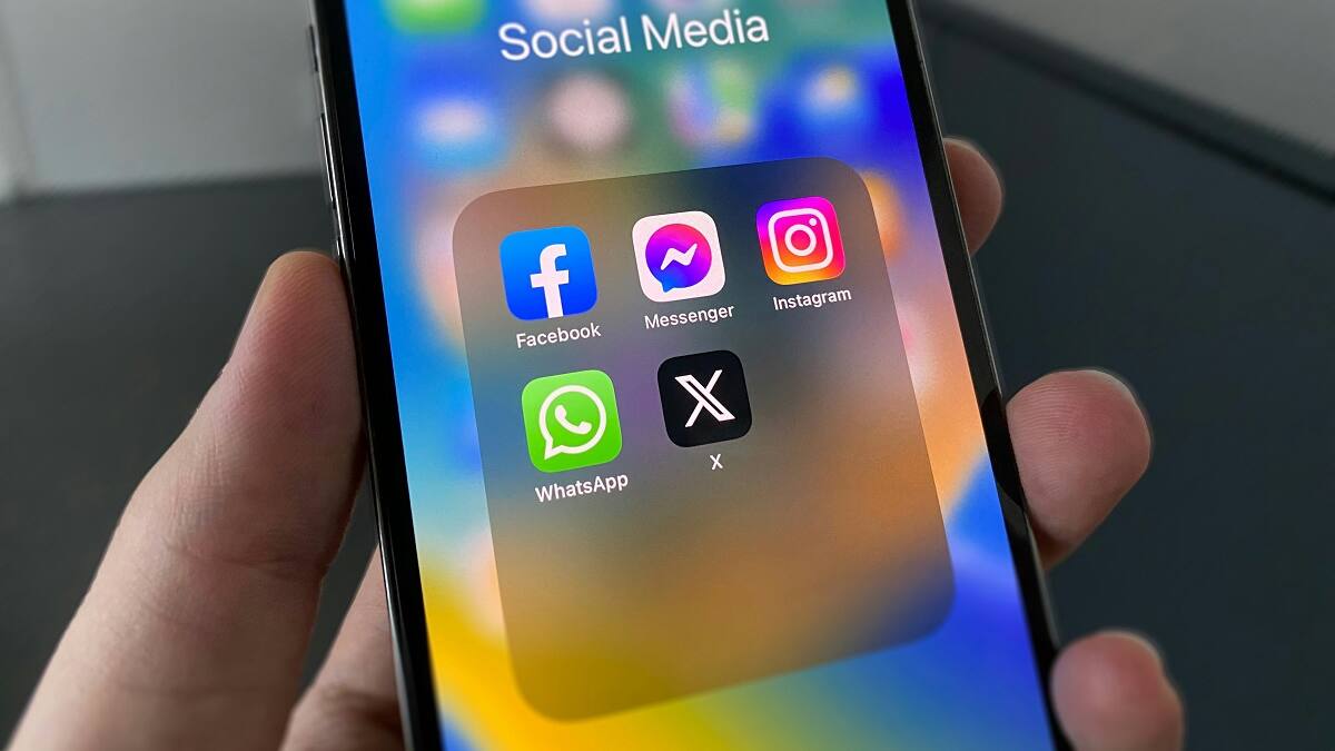Facebook; Messenger; Instagram; WhatsApp; X.