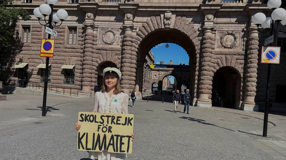 Greta Thunberg durante una protesta en el parlamento de Estocolmo. Foto: Reuters.