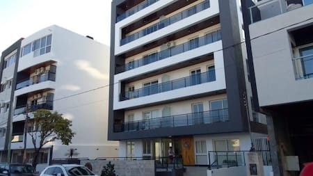 El edificio donde sucedió el hecho. Foto: NA.