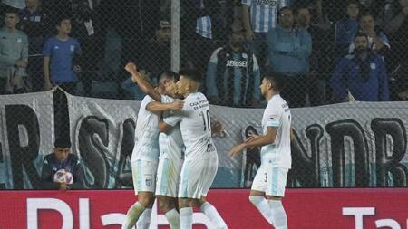 Triunfo; Racing Club vs. Atlético Tucumán. Foto: NA.