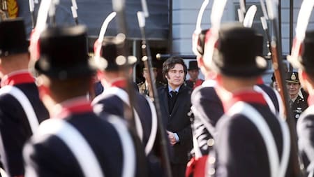 Aumentos para las Fuerzas Armadas y la Policía Naval: cuánto van a cobrar a partir de febrero 2026