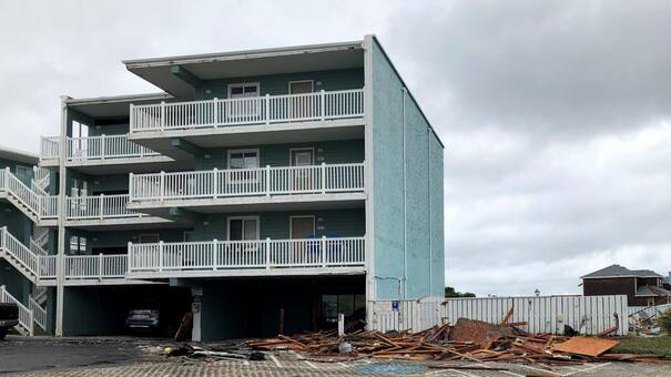 Tras azotar Bahamas, Dorian se debilita frente a la costa de Estados Unidos