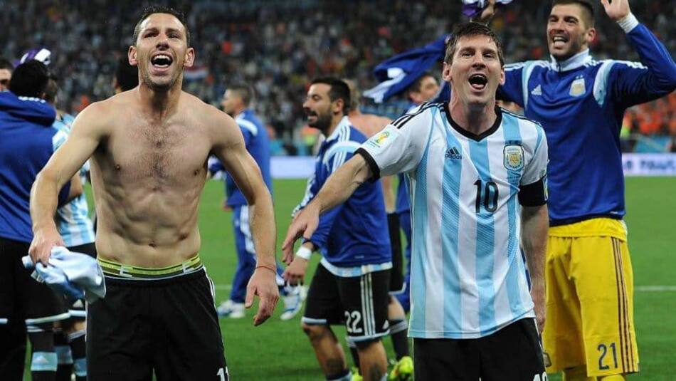 Lionel Messi y Maxi Rodríguez en el Mundial 2014. Foto: Archivo.