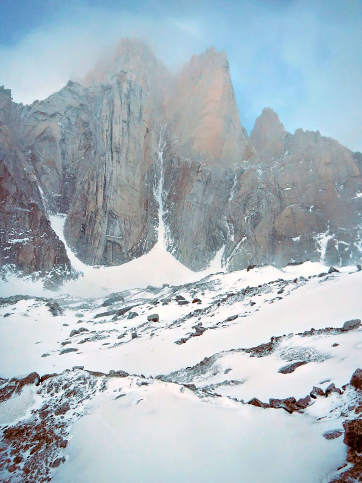 Carlos Comesaña durante la histórica ascensión argentina al Fitz Roy por la Supercanaleta en 1965