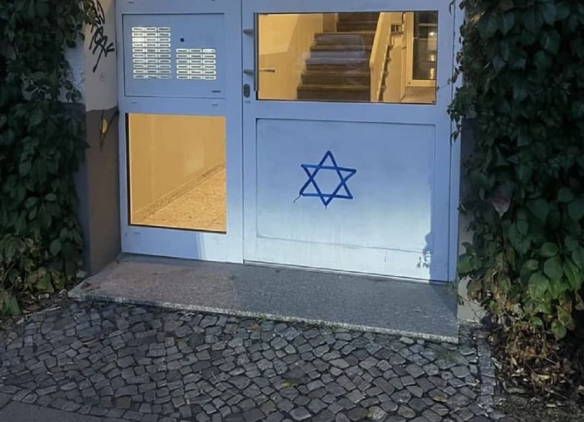 Marcaron casas en Israel con la estrella de David. Foto: redes sociales.