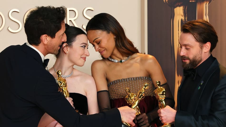 Mikey Madison, Adrien Brody, Zoe Saldana y Kieran Culkin en los Premios Oscar 2025. Foto: Reuters / Daniel Cole.