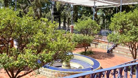 El Patio Andaluz, en el corazón del Rosedal de Palermo.