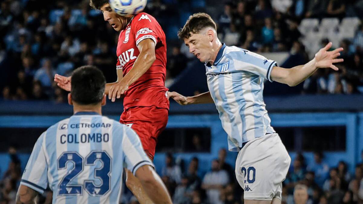 Racing vs Huracán. Foto: X @CAHuracan