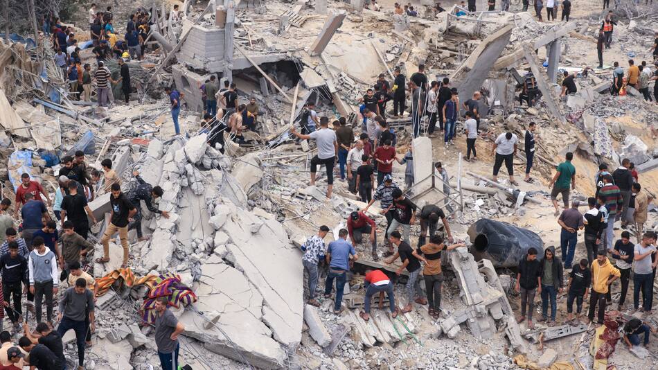Aviones de combate israelíes atacaron "infraestructuras terroristas" en Siria luego de disparos desde las zonas bombardeadas hacia la región. Télam