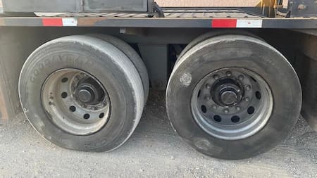 Contrabando de neumáticos. Foto: Aduana.