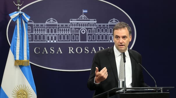 Adorni le respondió a Mauricio Macri tras su designación como jefe de Gabinete: “Es bastante injusto”