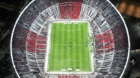 Recibimiento de RIver. Foto: Twitter River