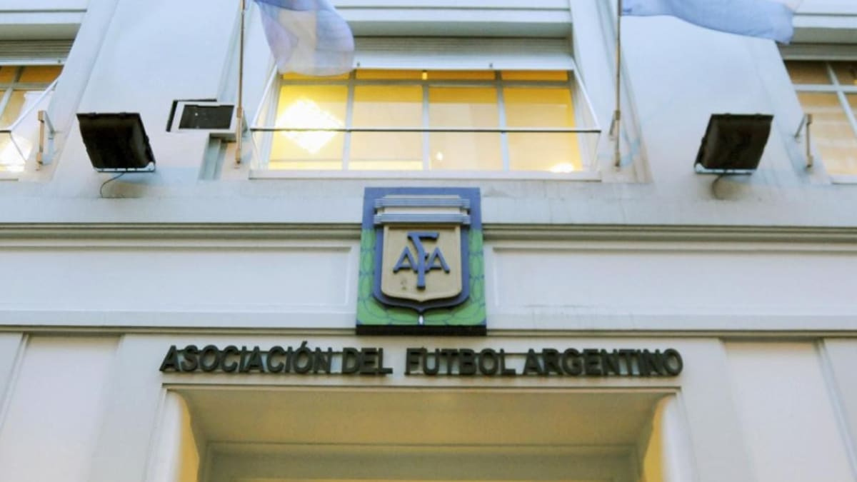 Condenan a la AFA a indemnizar a un árbitro por las lesiones que sufrió por los "entrenamientos intensos"