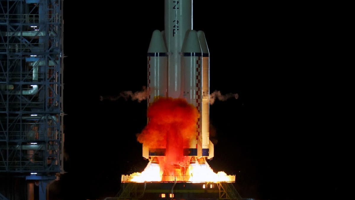 El despegue de la nave espacial china Shenzhou-19. Foto: Reuters.
