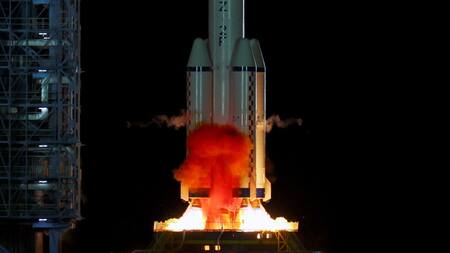 La nave espacial china Shenzhou-19 despegó rumbo a la estación espacial Tiangong