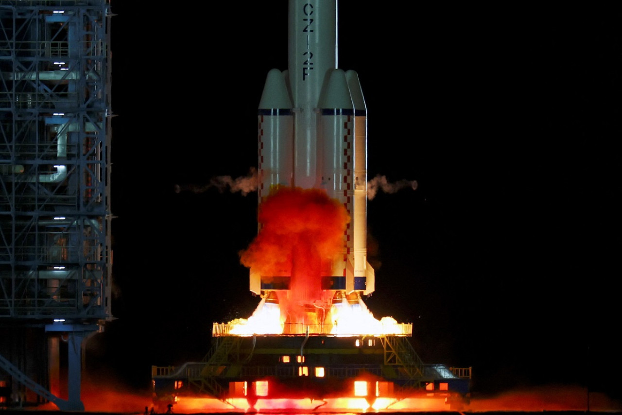 El despegue de la nave espacial china Shenzhou-19. Foto: Reuters.