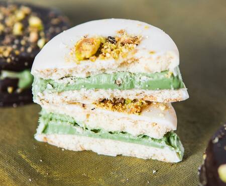 Alfajor de pistacho. Foto: Instagram @arroyitoarg