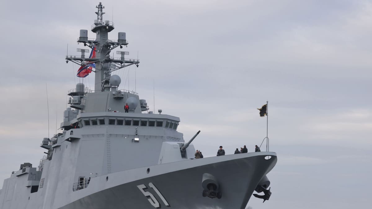 Buque de guerra de la clase Choe Hyonen.