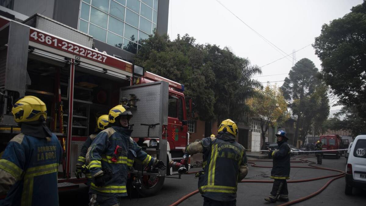 Incendio en el depósito de Iron Mountain. Foto: Télam.