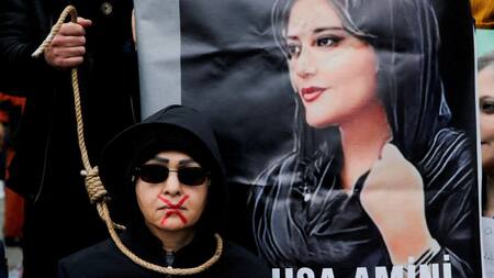 Primer aniversario de la muerte de Mahsa Amini. Foto: Reuters.