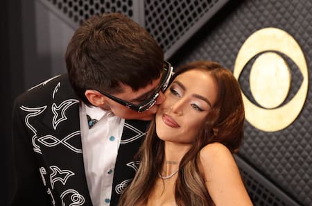 Nicki Nicole y Peso Pluma. Foto: Reuters.