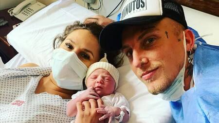 Barby Silenzy y El Polaco, papás de Abril