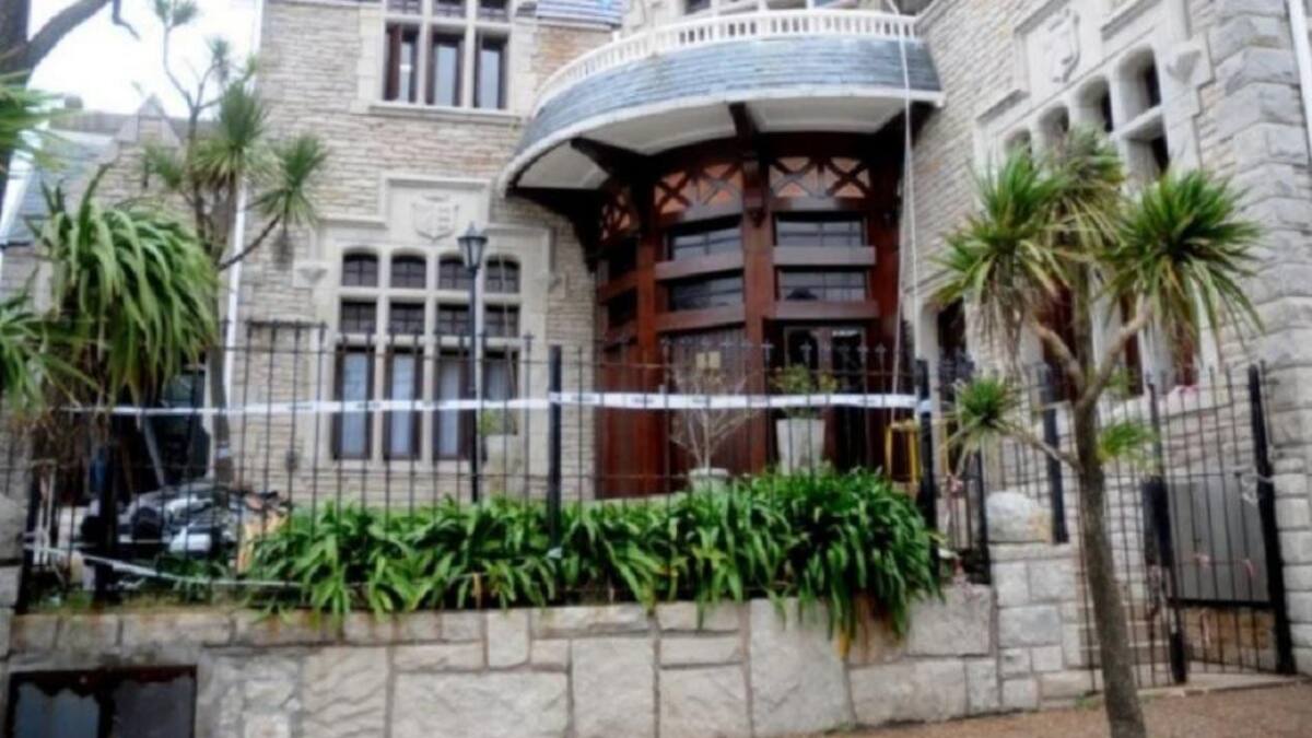 Casa de pastor detenido, NA
