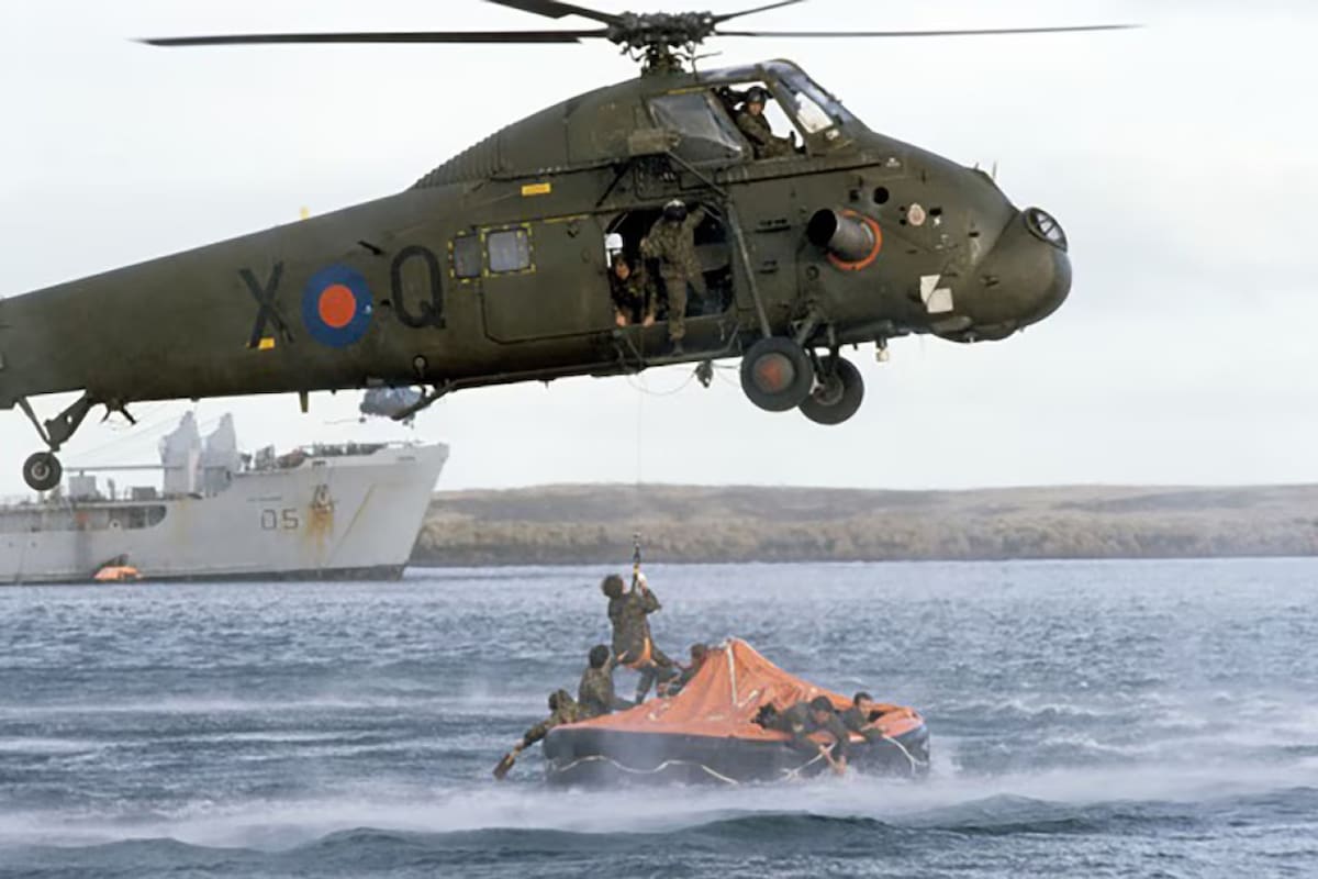 Helicópteros británicos se acercaron a rescatar a los sobrevivientes